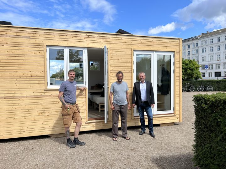 Tv Lars Hedemann Petersen, Lærling Midt David Rangan, Projektudvikler Th Claus Koch, Outlines Salgschef