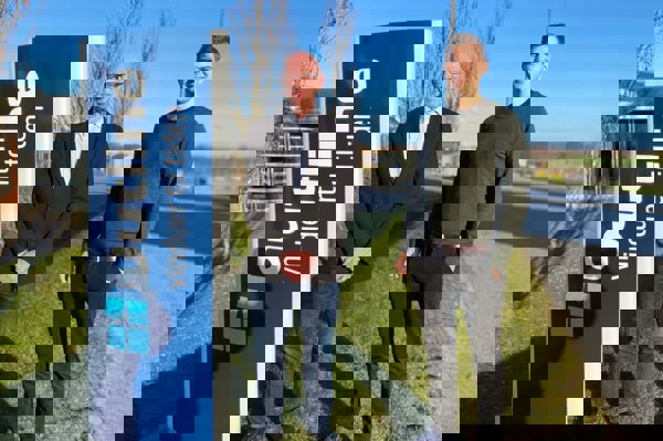 Nyuddannede kommer i mesterlære ved vinduesdirektør