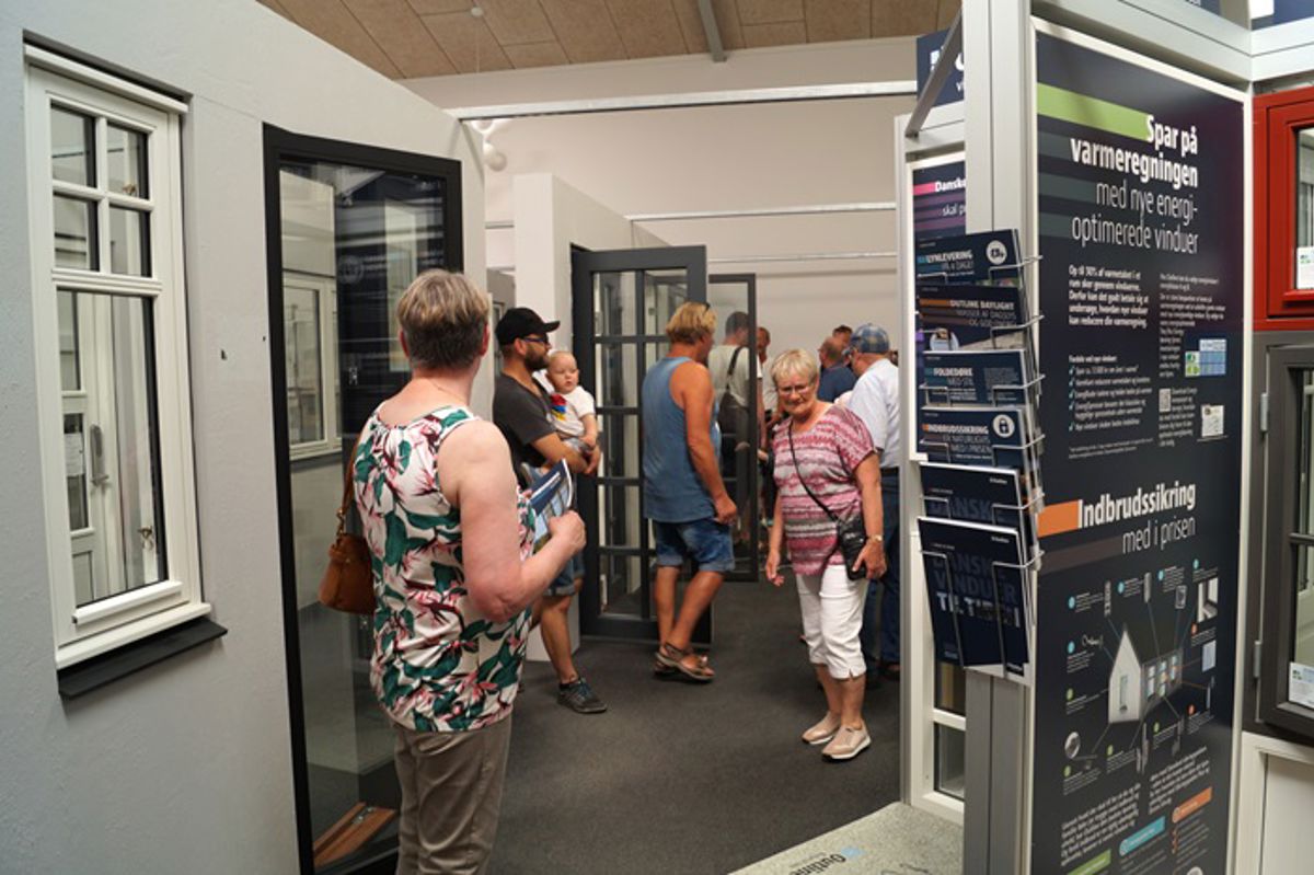 Showroom Blev Flittigt Besoegt Showroom Blev Flittigt Besoegt