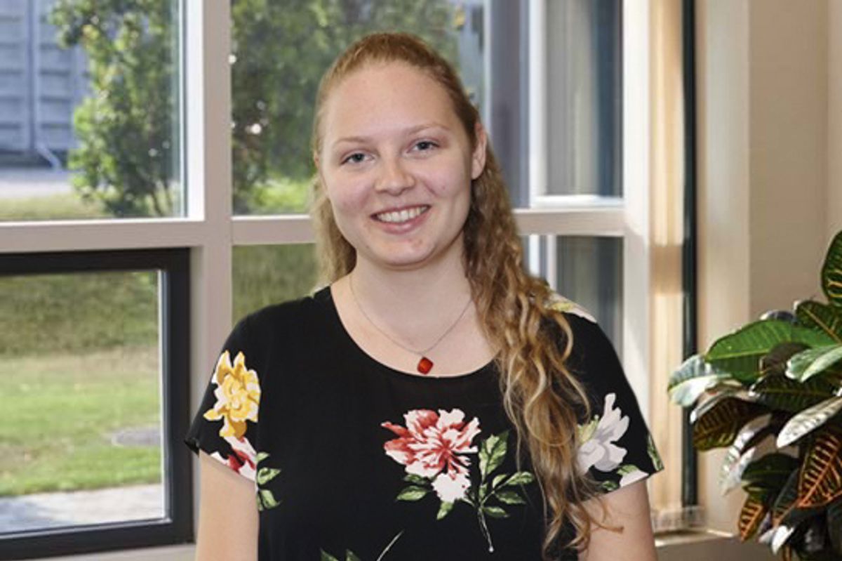 Julie Larsen WEB (1) Julie Larsen WEB (1)