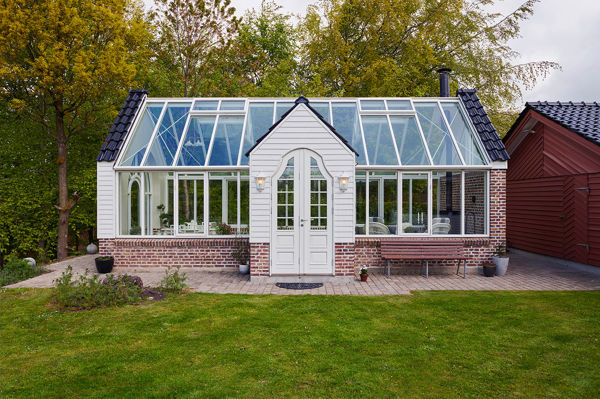 Smukt orangeri bygget med et bæredygtigt mindset